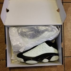 Jordan 13s low "single's day" (VNDS)